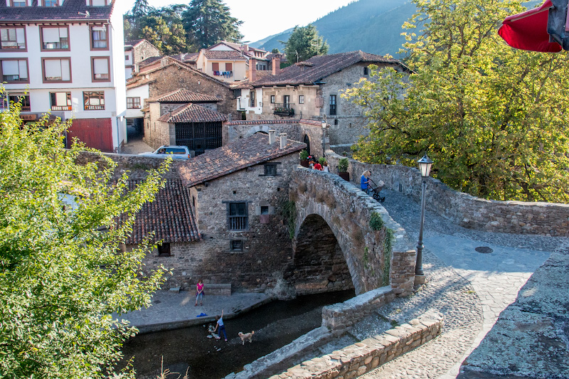 ����� (Potes)