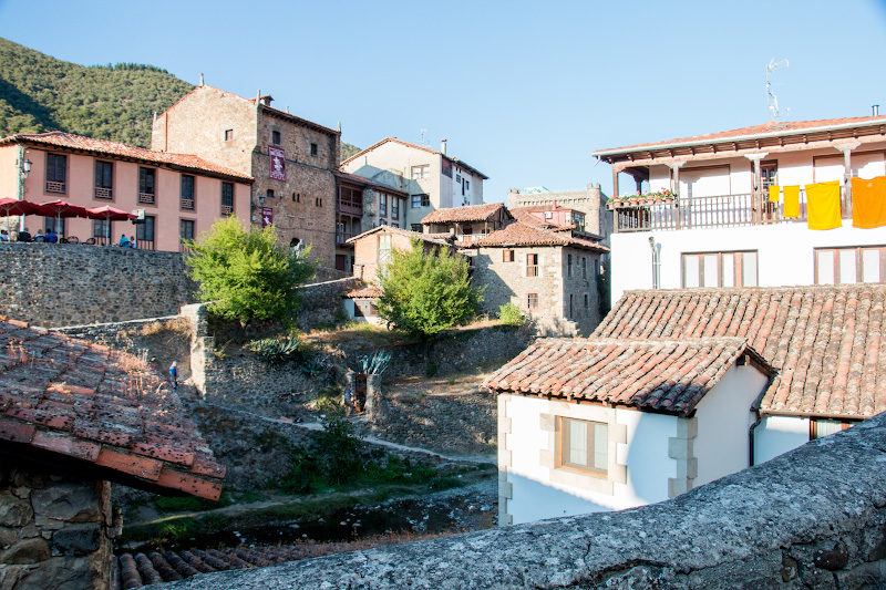 ����� (Potes)
