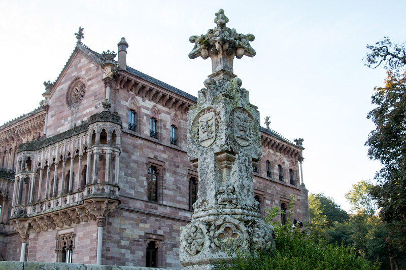 �������� (Comillas)