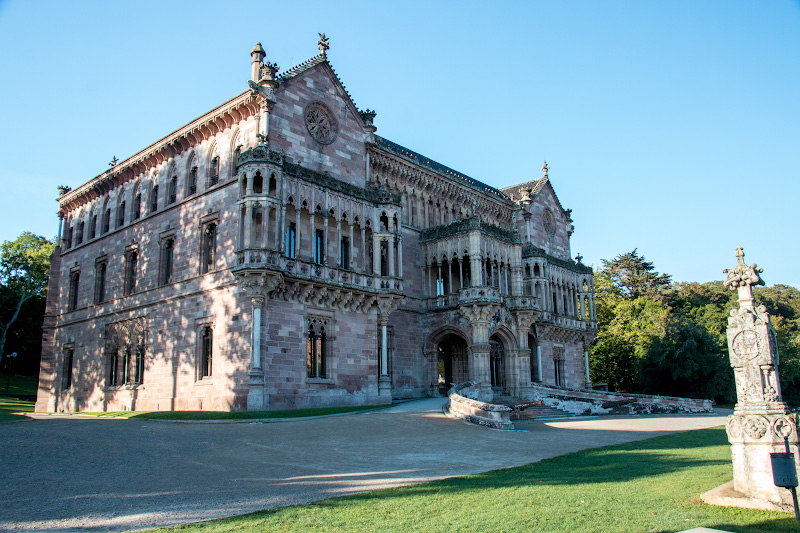 �������� (Comillas)