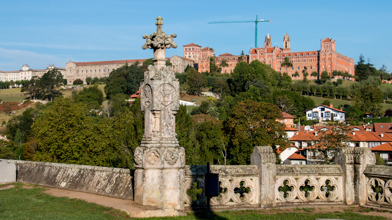 �������� (Comillas)