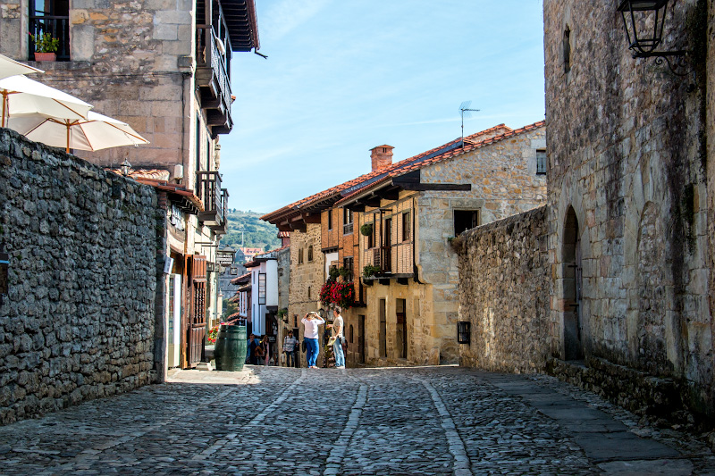 �������� (Comillas)
