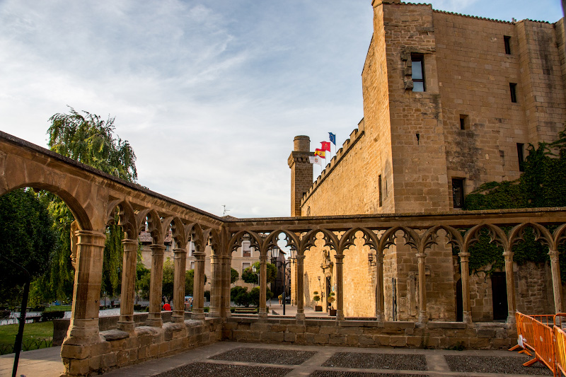 ����� (Olite)