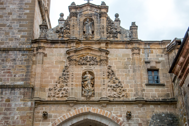 ��������� ����� (Monastery of Santa Maria de Irache)